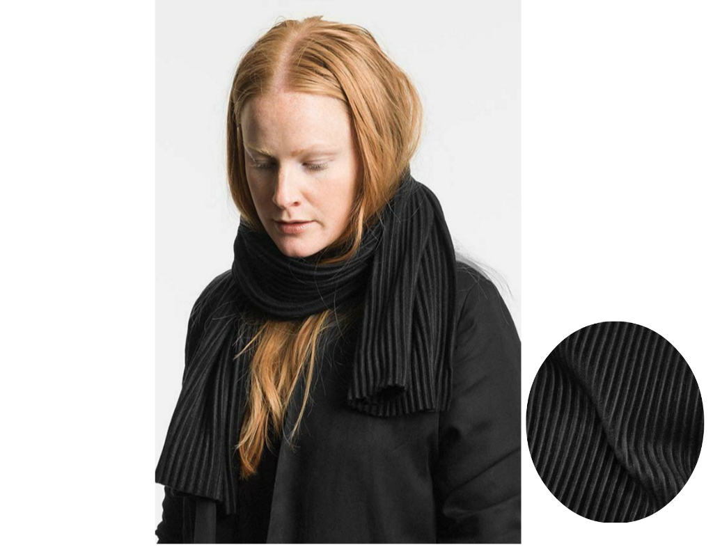 Pleece Short Scarf Black